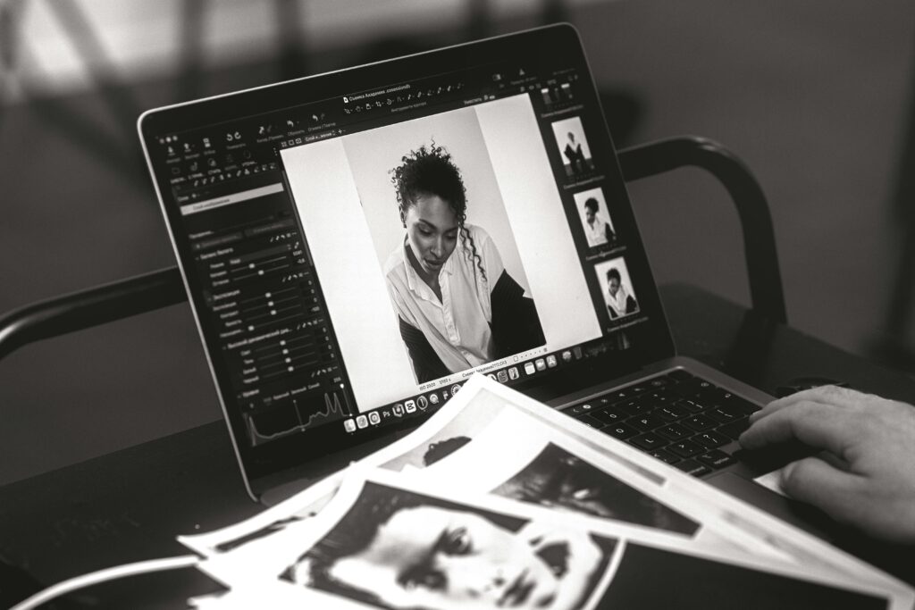 valeria reverdo pSDLApy9bwg unsplash